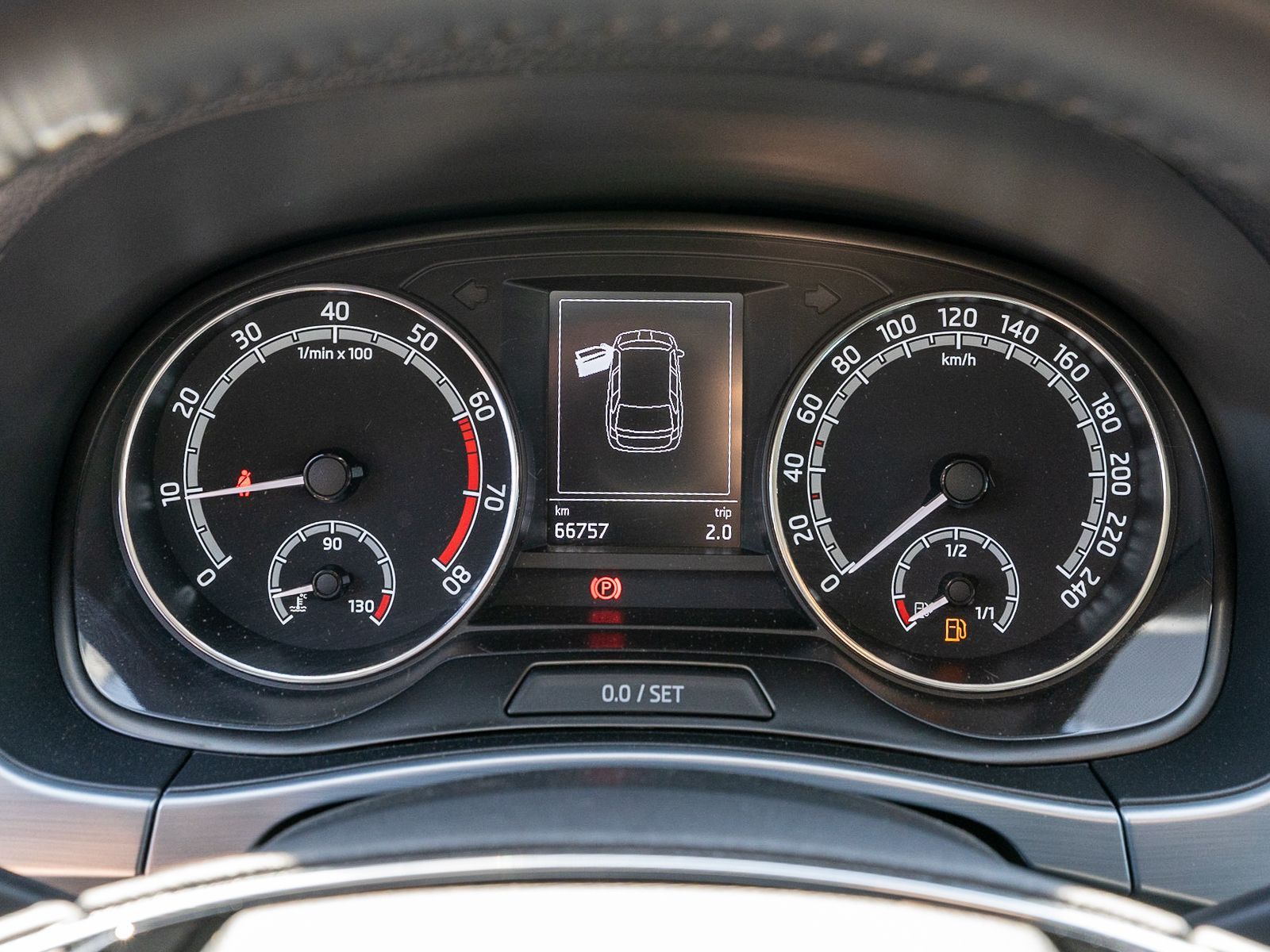 Fahrzeugabbildung SKODA Fabia Combi Ambition 1,0 TSI Klima NAVI SHZ PDC