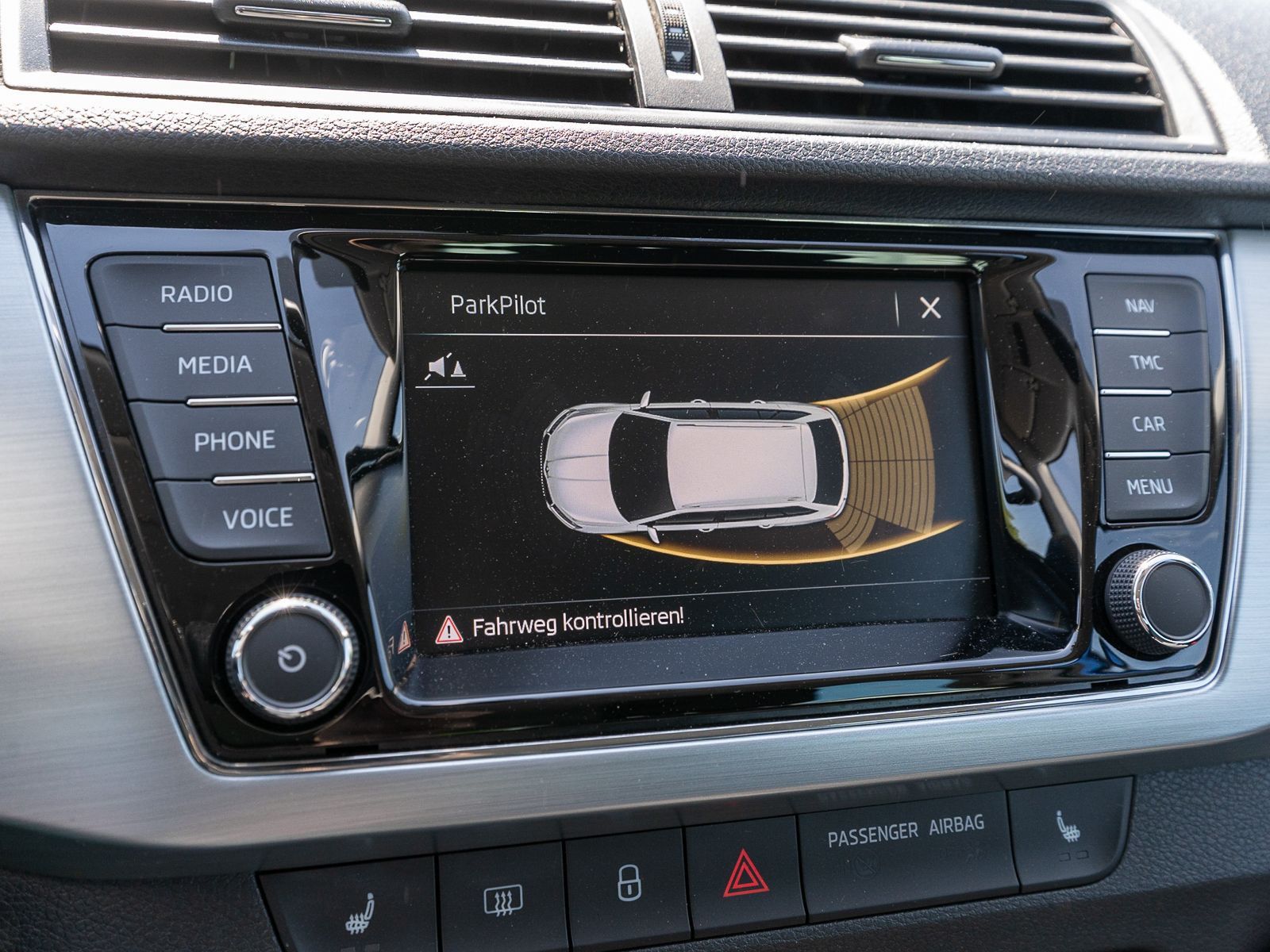 Fahrzeugabbildung SKODA Fabia Combi Ambition 1,0 TSI Klima NAVI SHZ PDC
