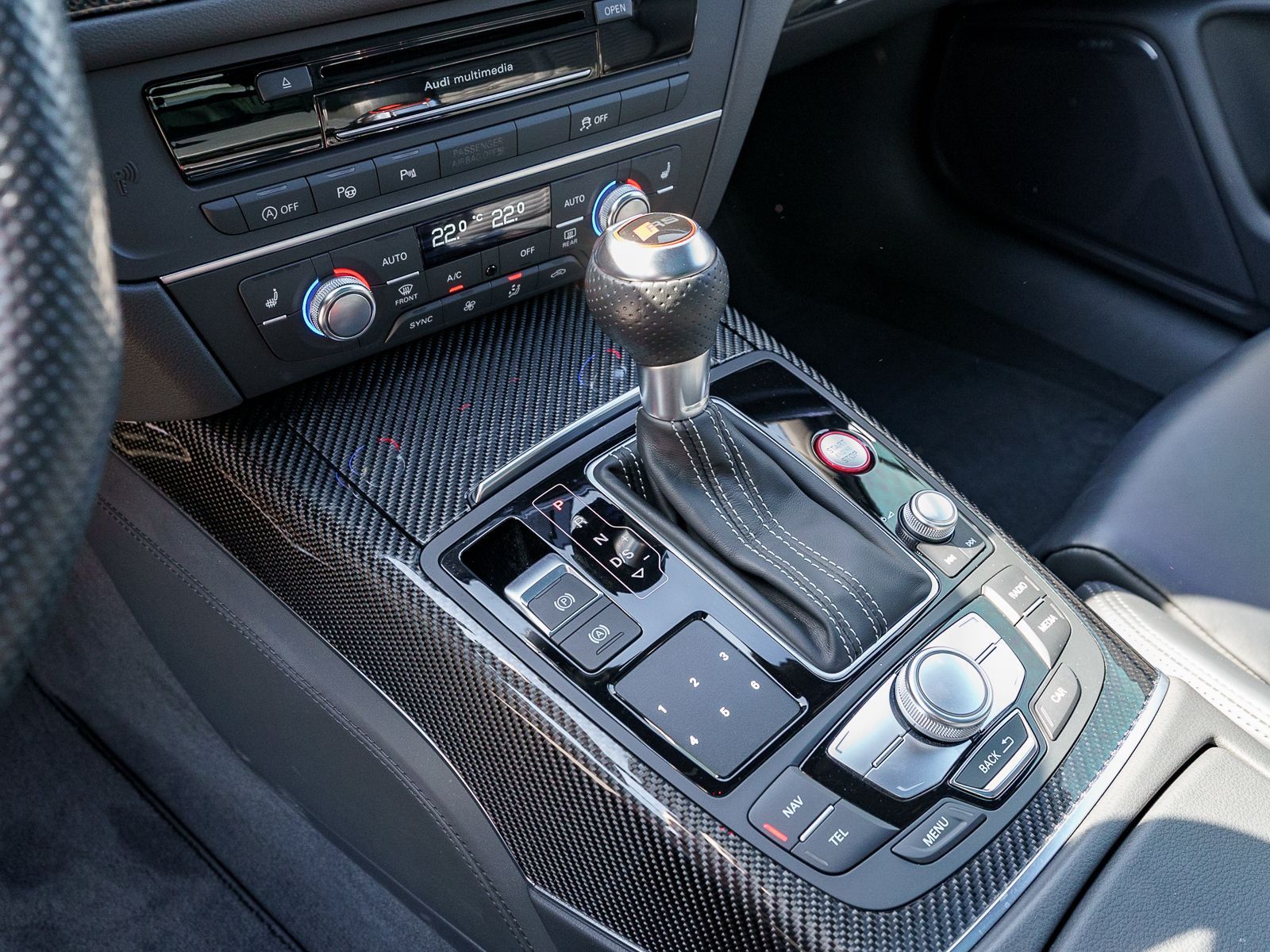 Fahrzeugabbildung Audi RS 6 Avant plus 4.0TFSI quattro Navi LED 280km/h