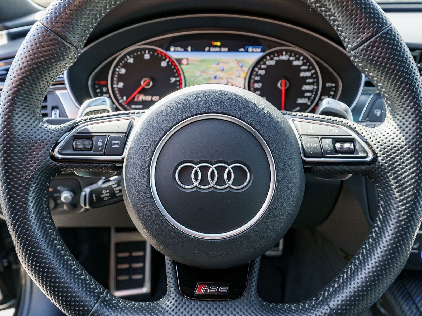 Fahrzeugabbildung Audi RS 6 Avant plus 4.0TFSI quattro Navi LED 280km/h