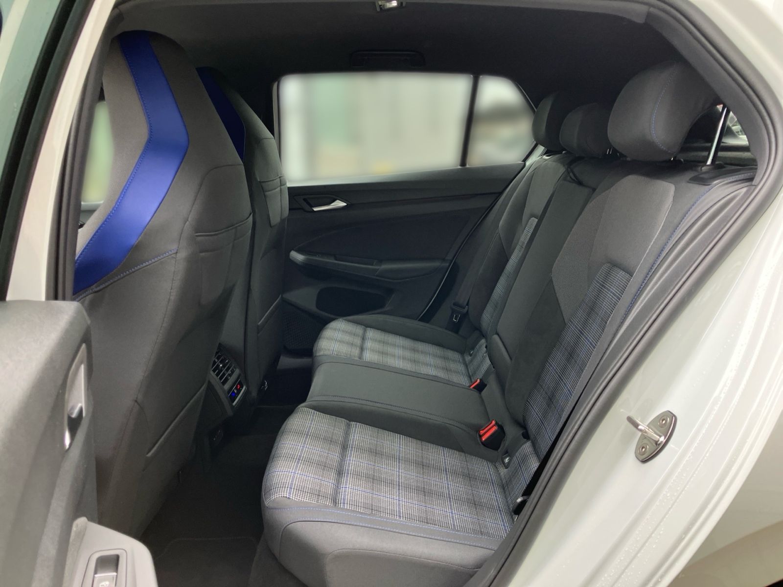 Fahrzeugabbildung Volkswagen Golf GTE 1,5 l eHybrid OPF 130 kW (177 P S) / 85