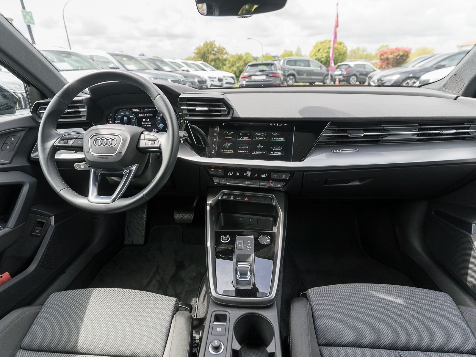 Fahrzeugabbildung Audi A3 Sportback Sline 45TFSI e Stronic LED RFK B&O