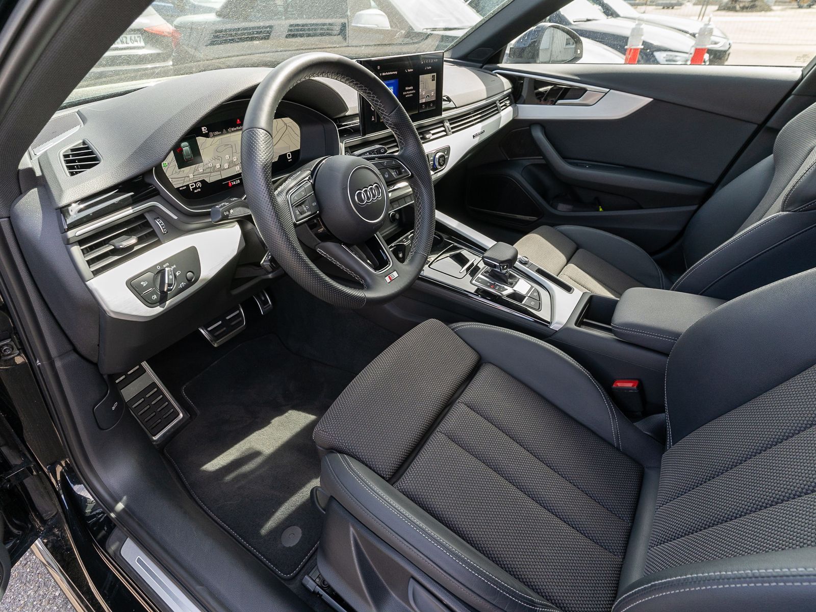 Fahrzeugabbildung Audi A4 Avant S line 40TDI quattro Stronic LED Navi