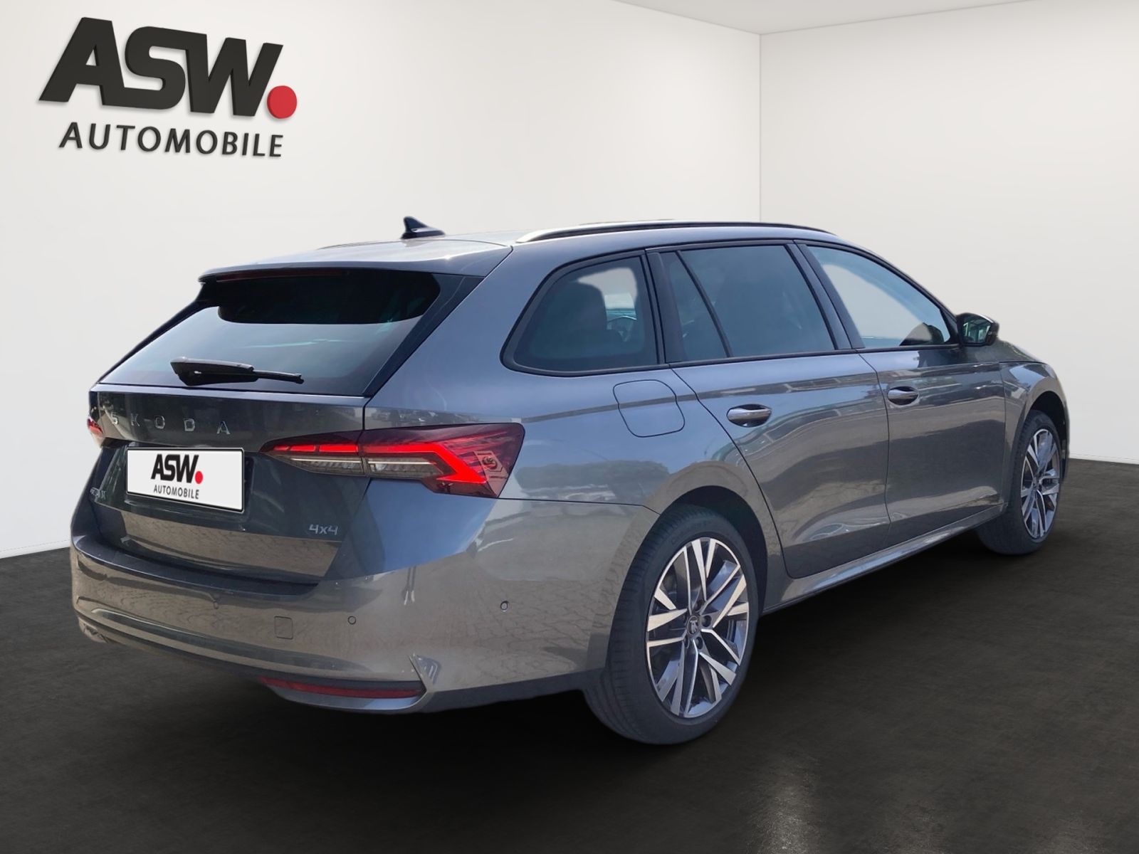 Fahrzeugabbildung SKODA Octavia Combi Selection 2,0TSI 204PS DSG 4x4 AHK