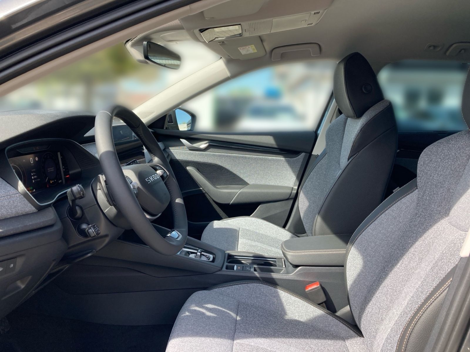 Fahrzeugabbildung SKODA Octavia Combi Selection 2,0TSI 204PS DSG 4x4 AHK