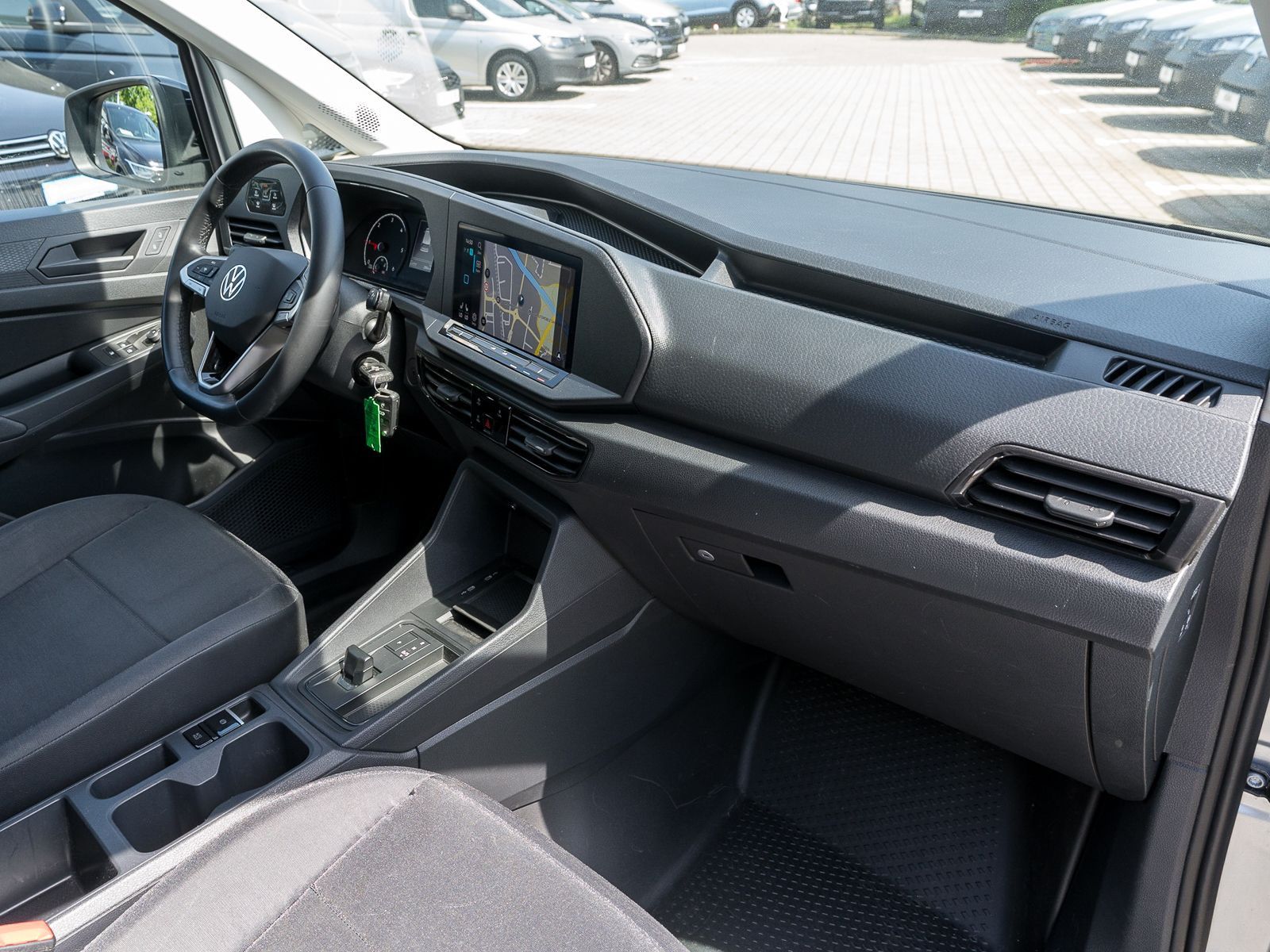 Fahrzeugabbildung Volkswagen Caddy Cargo Maxi 2.0TDI DSG NAVI SHZ PDC RFK ACC