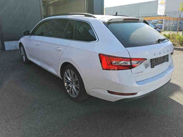 Fahrzeugabbildung SKODA Superb Combi Ambition 2,0TDI DSG LED NAVI VC AHK