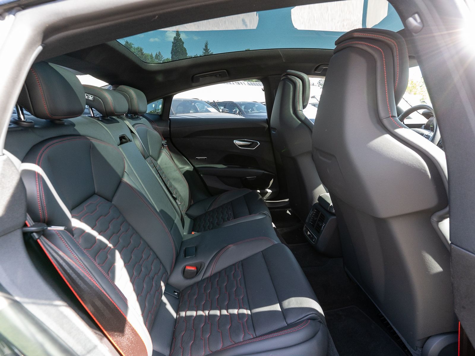 Fahrzeugabbildung Audi e-tron GT quattro Navi Matrix RFK B&O Pano