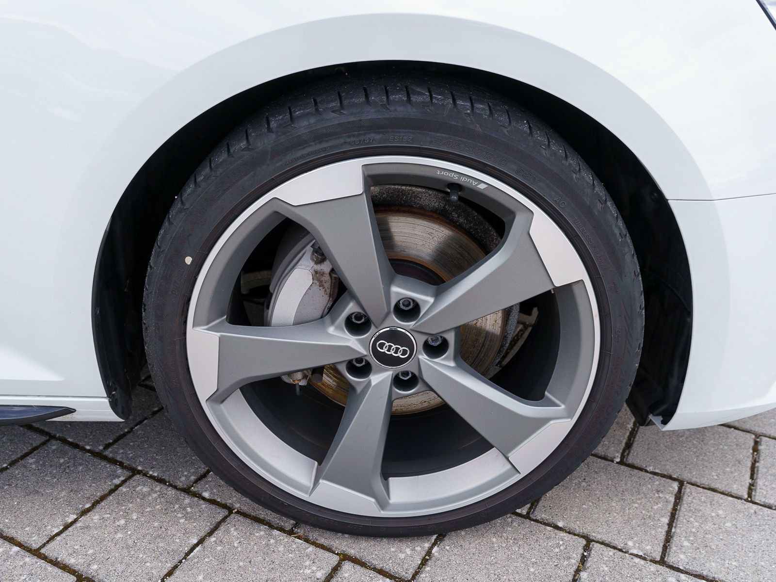 Fahrzeugabbildung Audi A4 Avant S line 2.0TDI quattro Stronic LED Navi