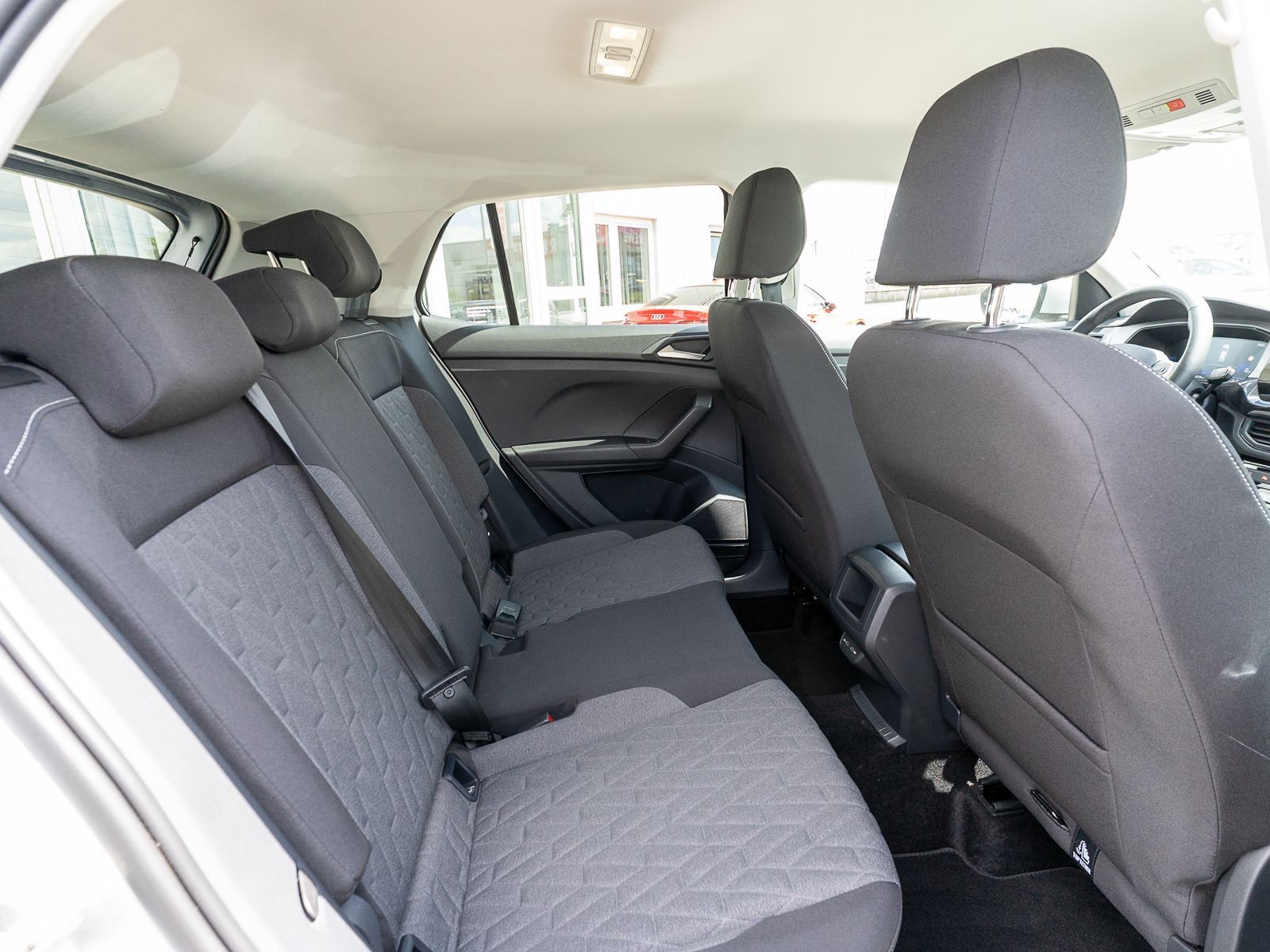 Fahrzeugabbildung Volkswagen T-Cross Life 1.0TSI LED Navi PDC v/h ACC SHZ AHK