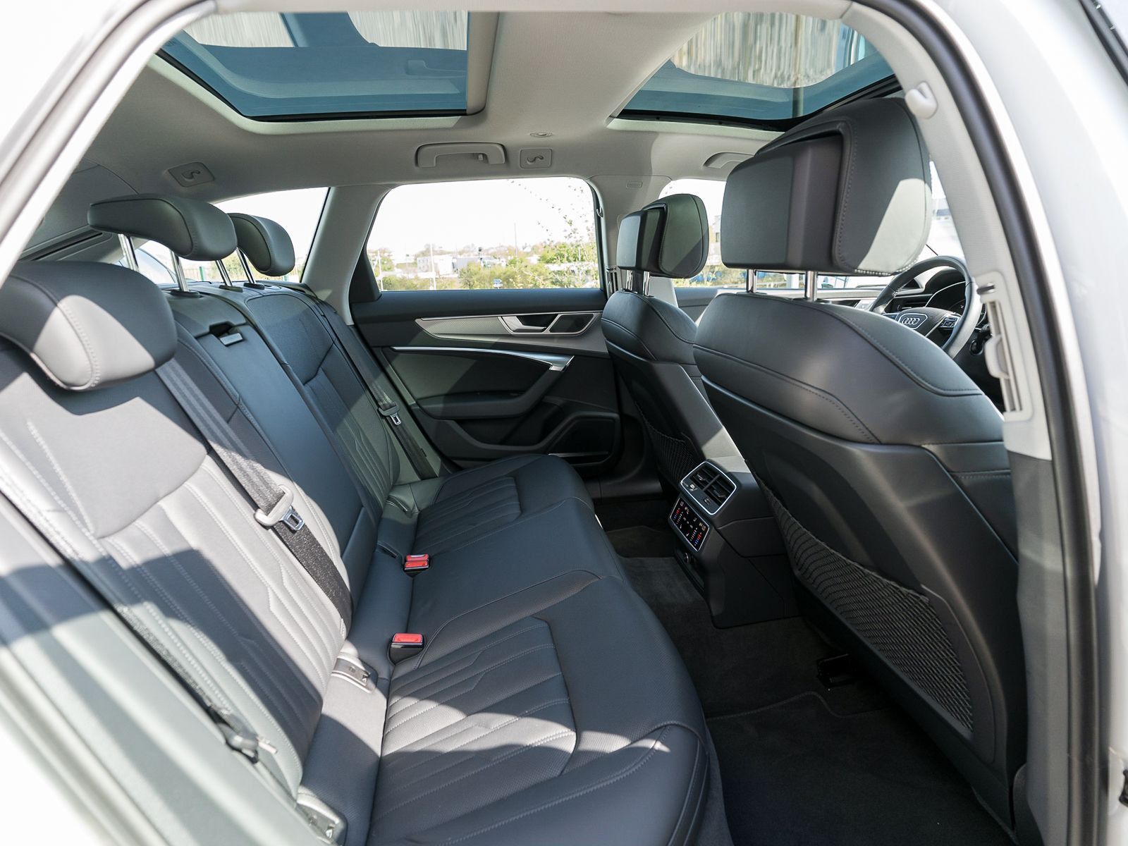 Fahrzeugabbildung Audi A6 Avant sport 50 TDI quattro tiptronic PANO B&O