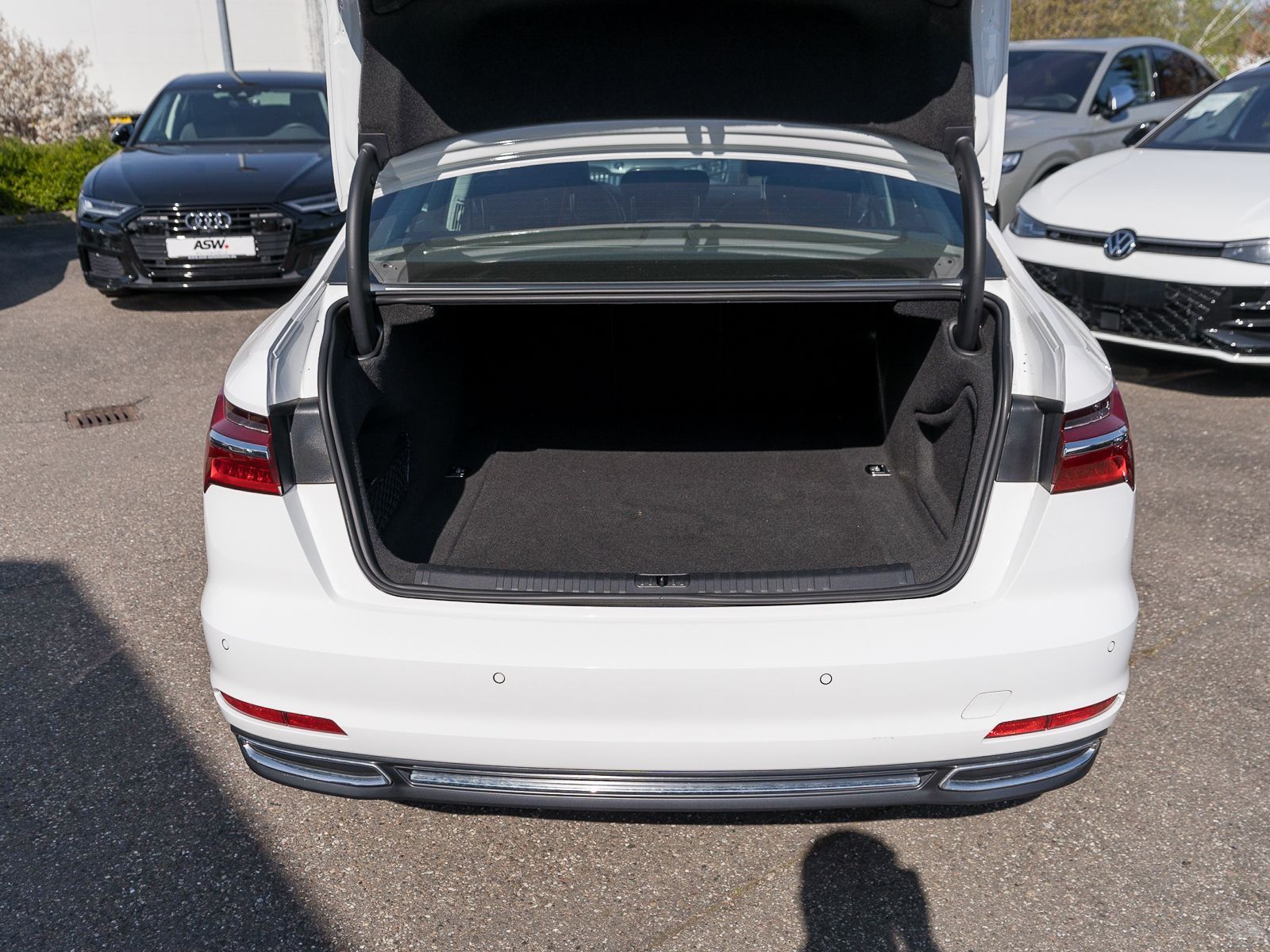 Fahrzeugabbildung Audi A6 Limousine sport 40 TDI S tronic LED NAVI SHZ