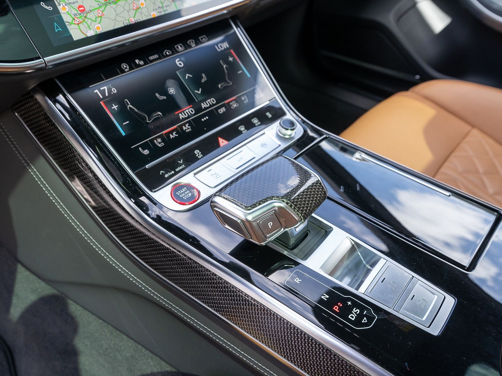 Fahrzeugabbildung Audi S8 4.0 TFSI quattr Navi Matrix StandHz Pano 360°