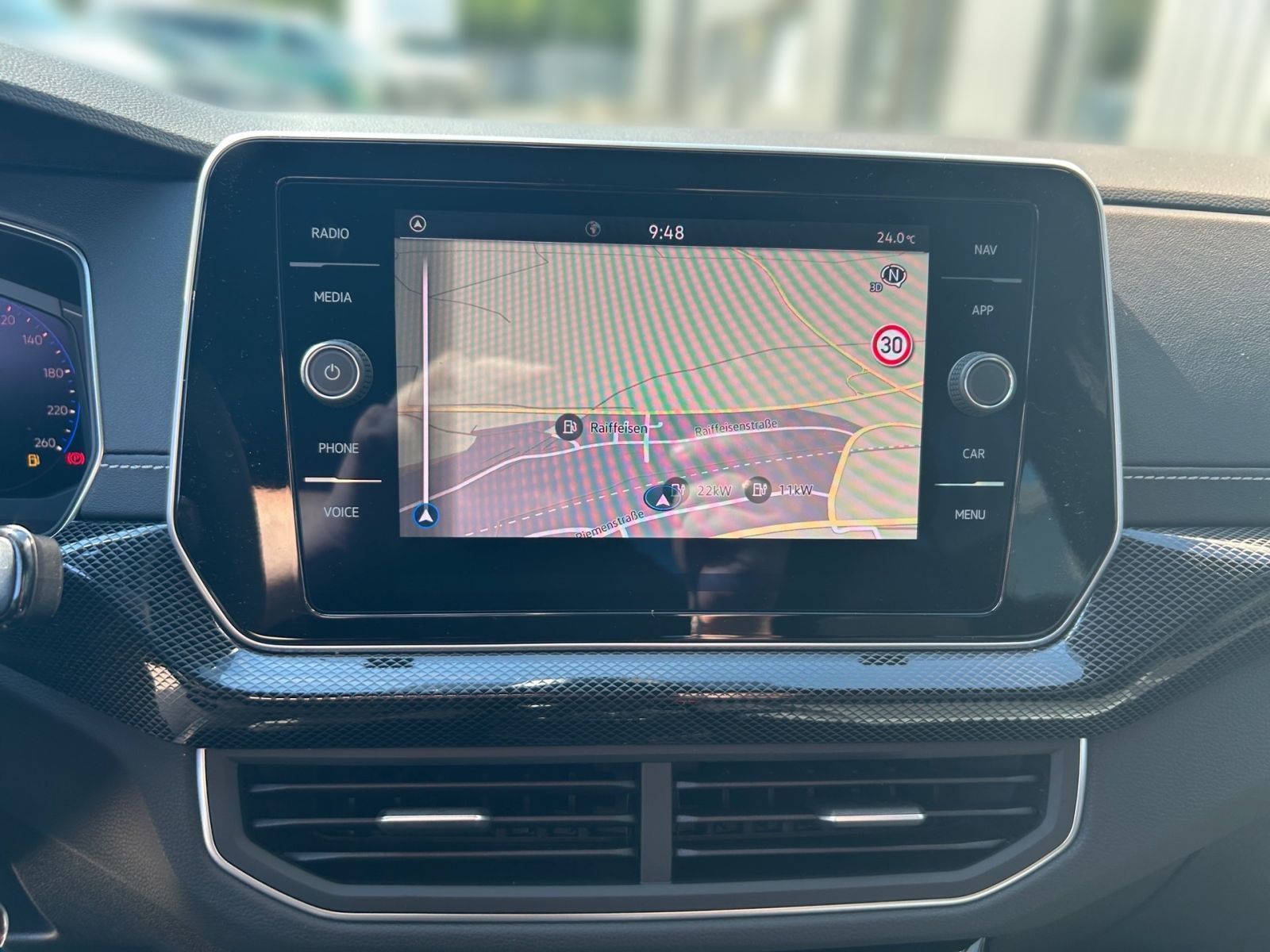 Fahrzeugabbildung Volkswagen T-Cross R-Line 1.0 l TSI 116 PS DSG NAVi AHK Kam