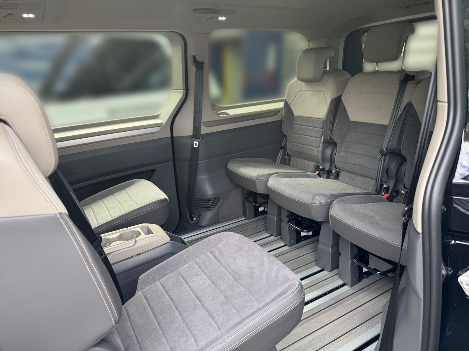 Fahrzeugabbildung Volkswagen Multivan Style 2,0 l 110 kW TDI SCR Frontantrieb