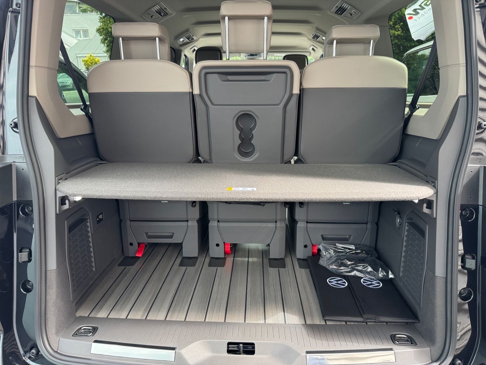 Fahrzeugabbildung Volkswagen Multivan Style 2,0 l 110 kW TDI SCR Frontantrieb