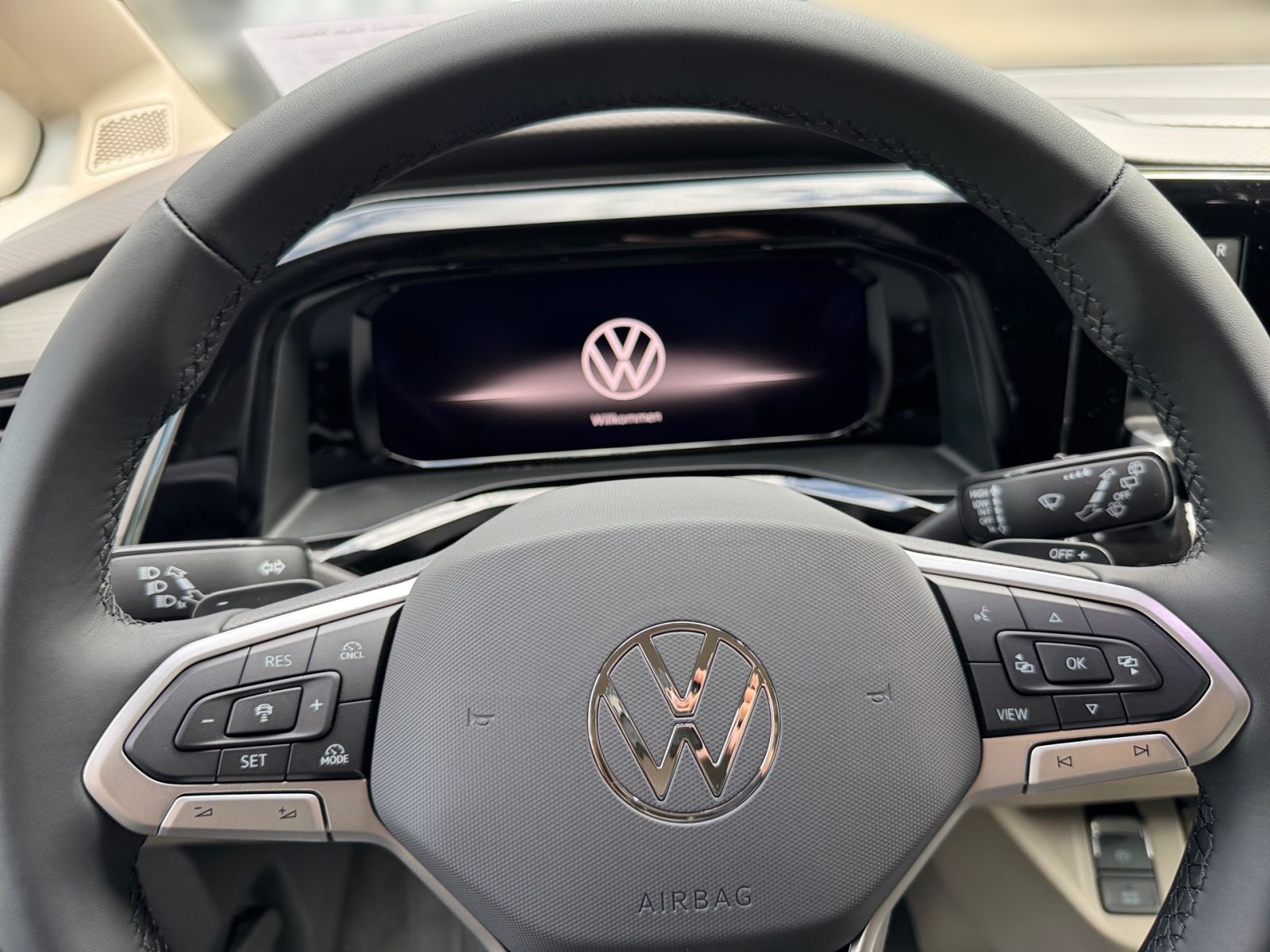 Fahrzeugabbildung Volkswagen Multivan Style 2,0 l 110 kW TDI SCR Frontantrieb