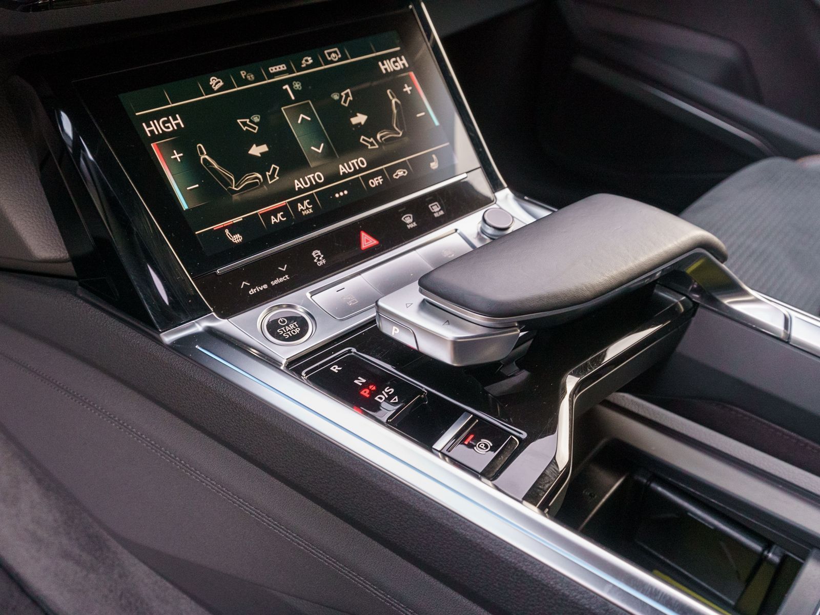 Fahrzeugabbildung Audi e-tron Sportback S line 50 quattro Nav Matrix VC