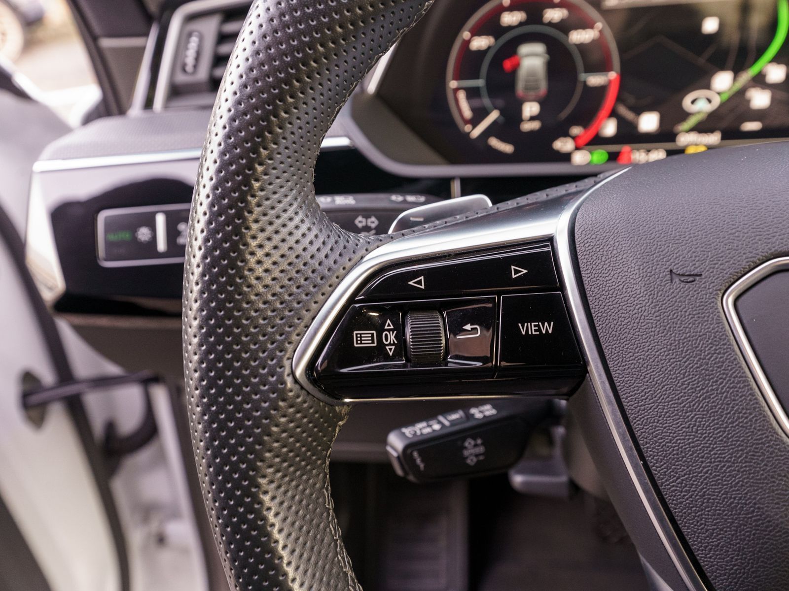 Fahrzeugabbildung Audi e-tron Sportback S line 50 quattro Nav Matrix VC