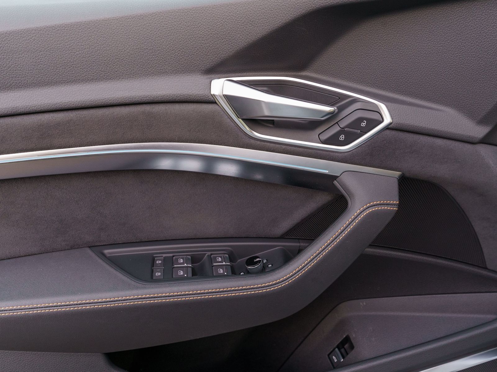 Fahrzeugabbildung Audi e-tron Sportback S line 50 quattro Nav Matrix VC