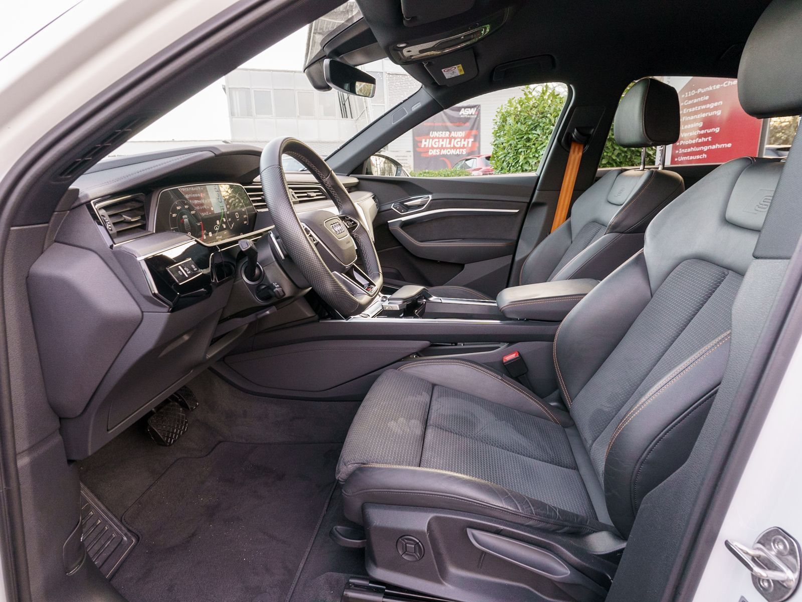Fahrzeugabbildung Audi e-tron Sportback S line 50 quattro Nav Matrix VC