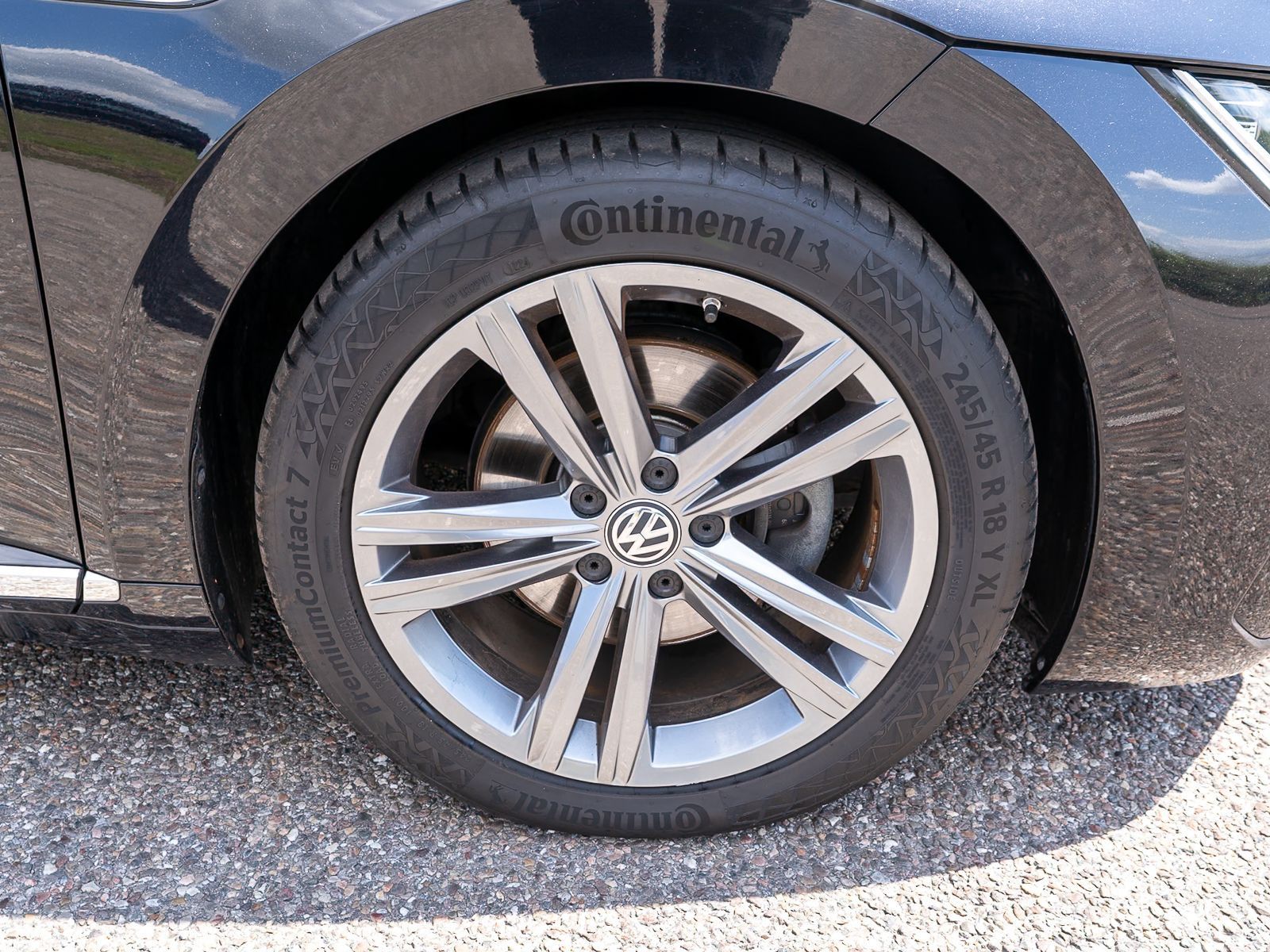 Fahrzeugabbildung Volkswagen Arteon R-Line 2.0 TSI DSG LED NAVI SHZ ACC PANO