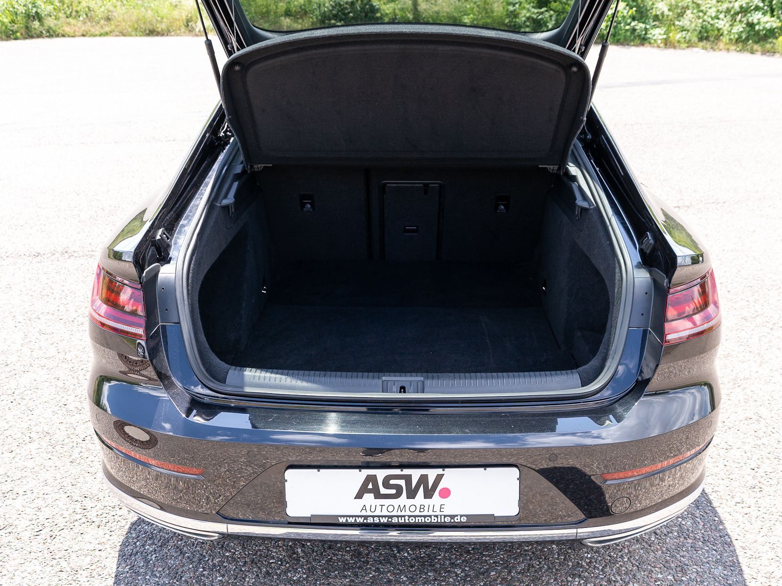 Fahrzeugabbildung Volkswagen Arteon R-Line 2.0 TSI DSG LED NAVI SHZ ACC PANO