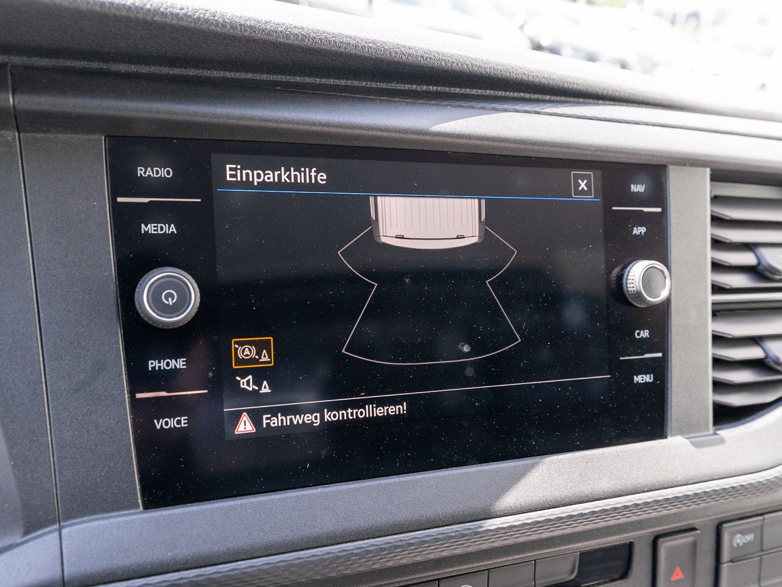 Fahrzeugabbildung Volkswagen T6.1 Transporter Kasten 2.0TDI Nav PDC AHK Klima