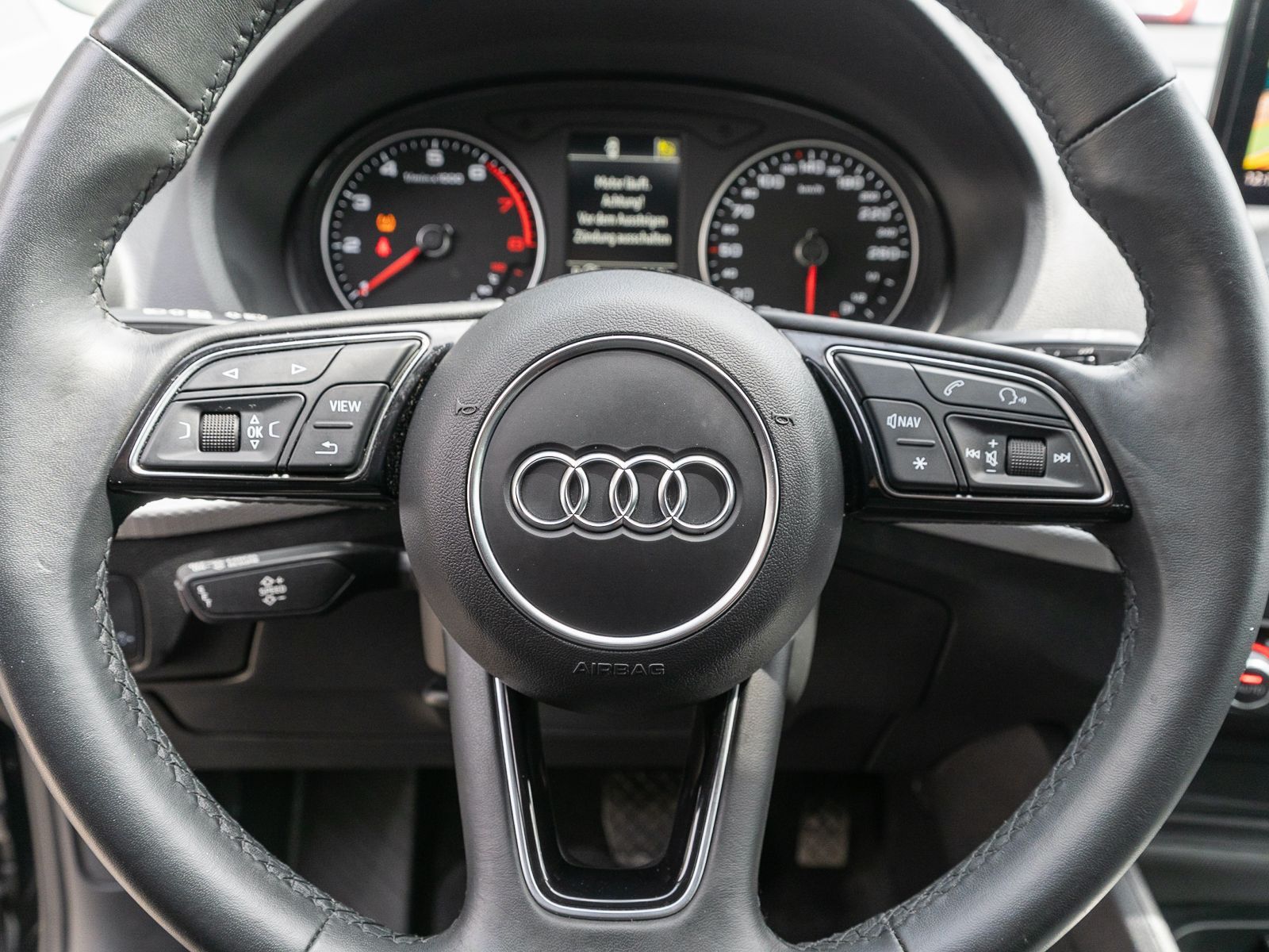 Fahrzeugabbildung Audi Q2 35 1,5 TFSI S-tronic LED NAVI RFK PDC SHZ