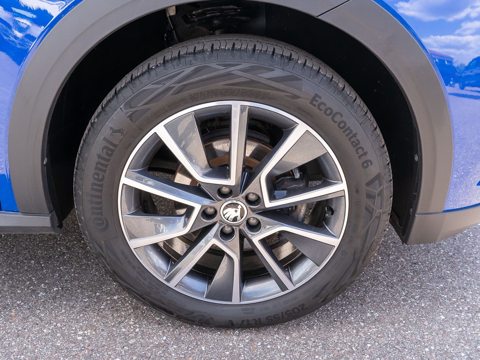 Fahrzeugabbildung SKODA Kamiq Scoutline 1,5 TSI DSG LED NAVI RFK PDC SHZ