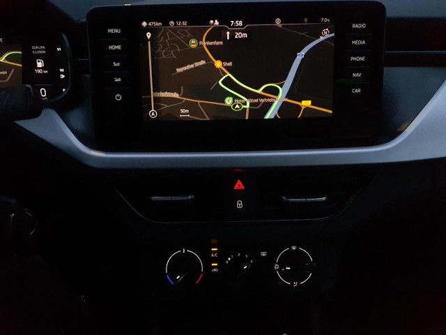 Fahrzeugabbildung SKODA Kamiq Ambition 1,0 TSI LED NAVI AHK PDC SHZ