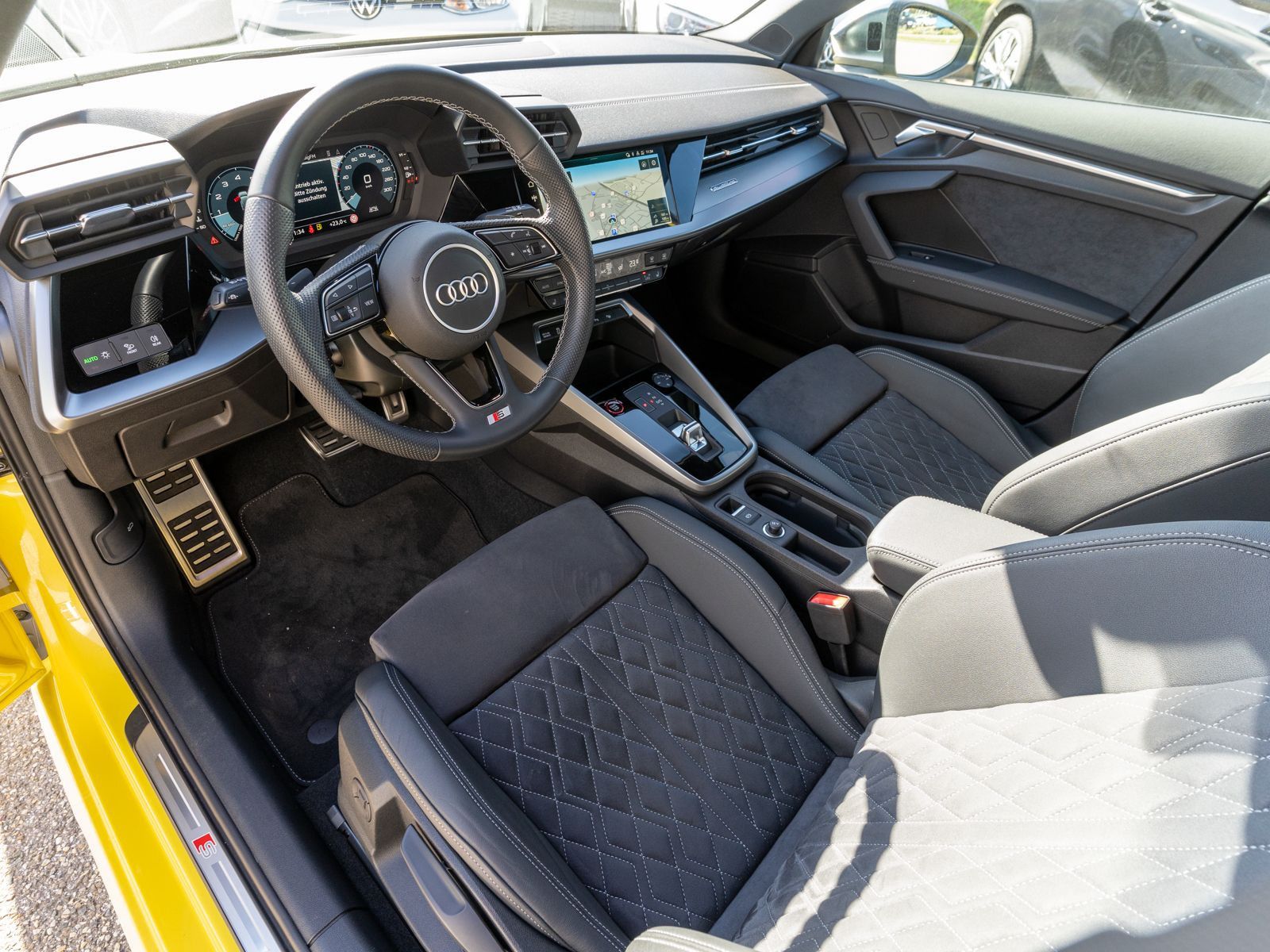 Fahrzeugabbildung Audi S3 Sportback 2.0 TFSI quattro NAVI LED GRA SHZ