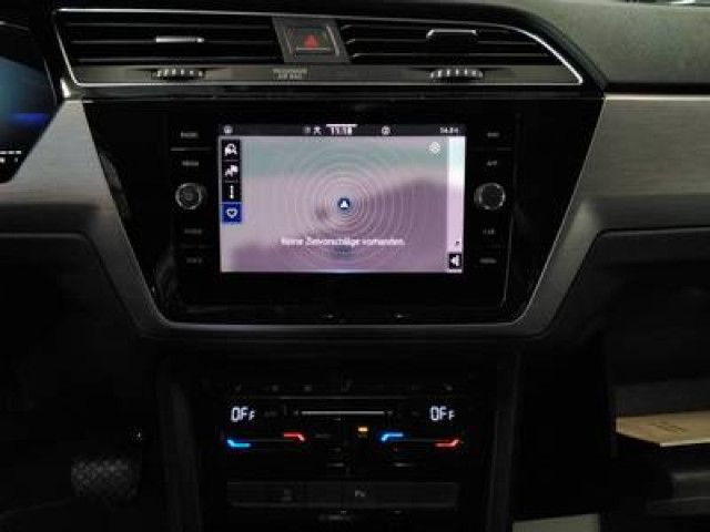 Fahrzeugabbildung Volkswagen Touran Comfortline 1,5 TSI DSG NAVI AHK 7-Sitzer