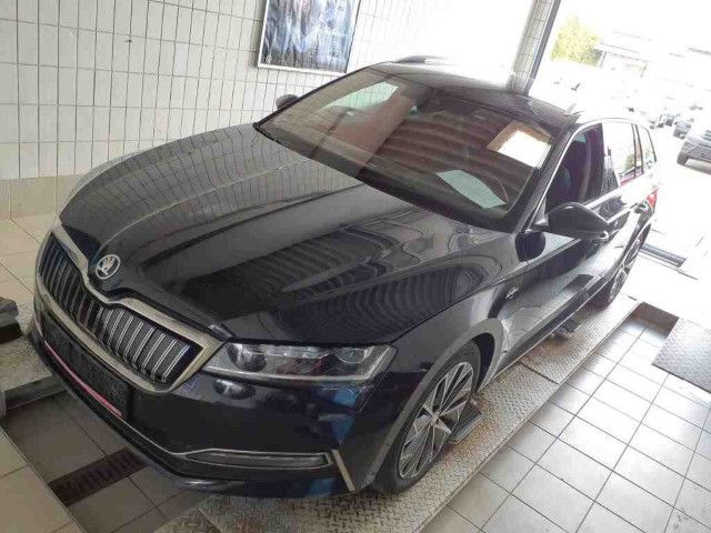 SKODA Superb iV Combi L&K 1.4 Hybrid LED NAVI AHK RFK