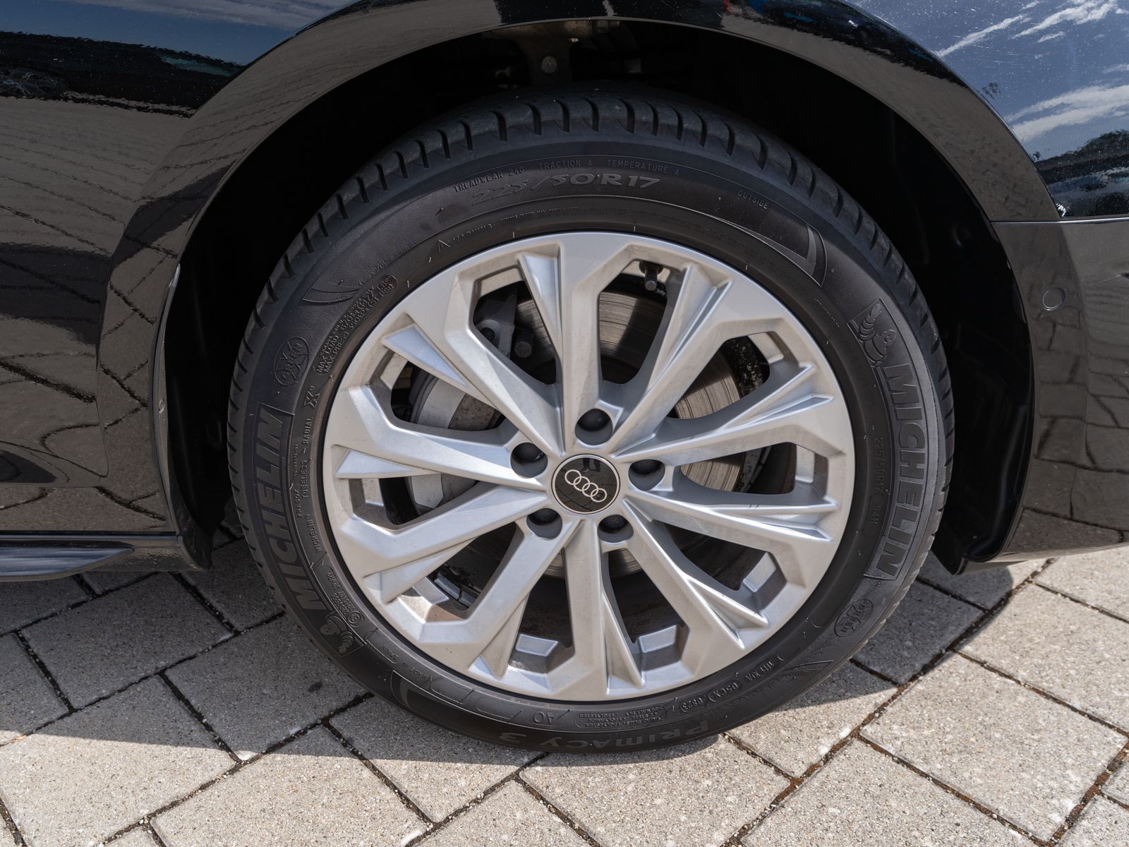 Fahrzeugabbildung Audi A4 Avant 40TDI advanced quattro NAVI MATRIX 360°