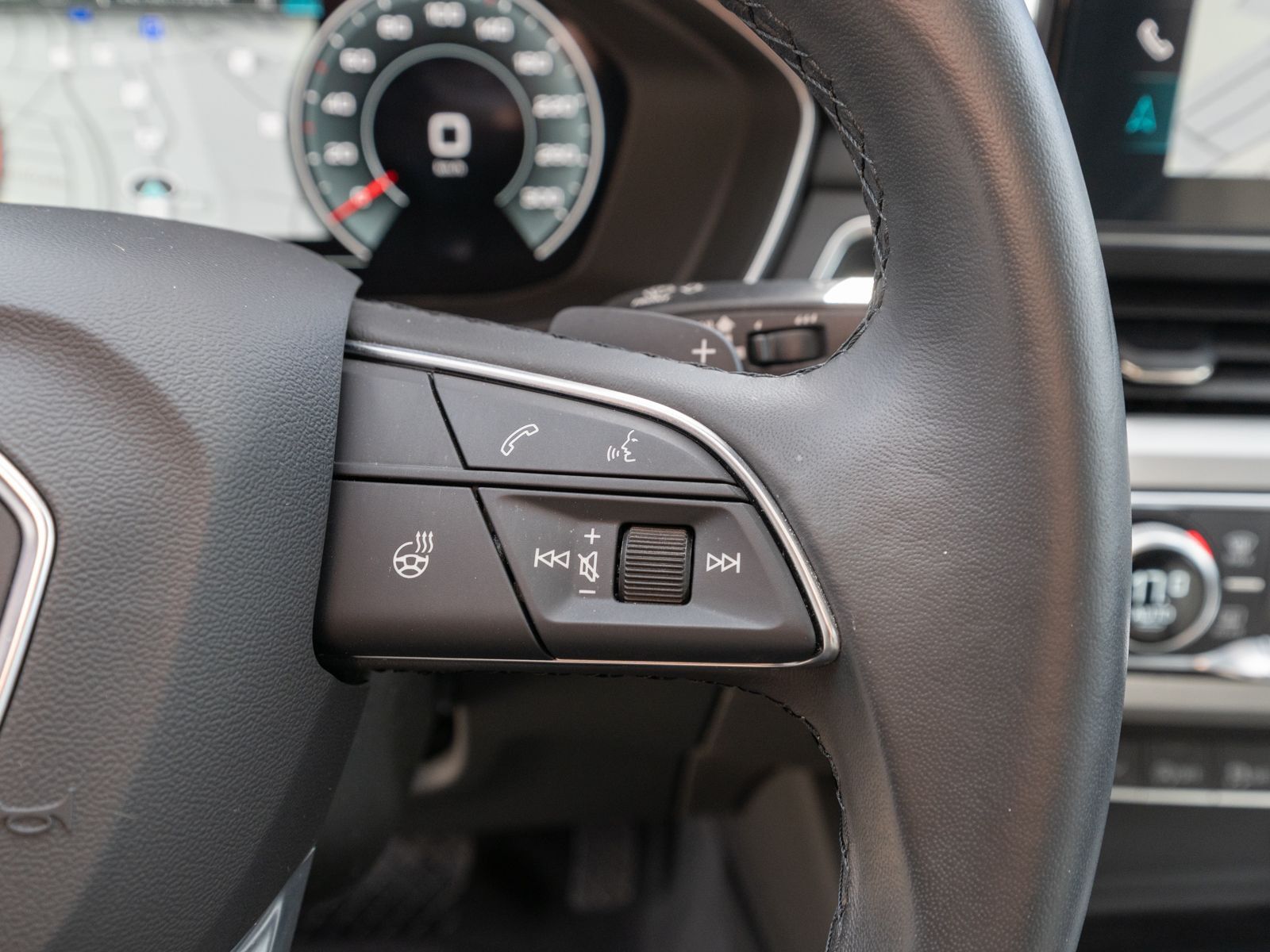 Fahrzeugabbildung Audi A4 Avant 40TDI advanced quattro NAVI MATRIX 360°
