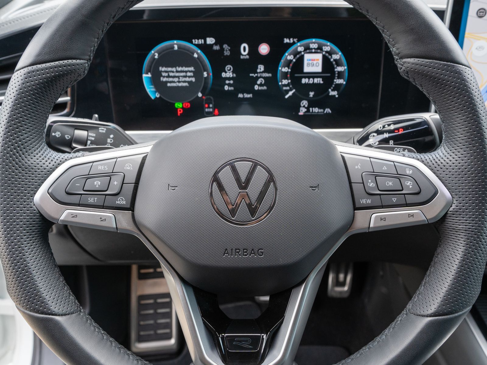Fahrzeugabbildung Volkswagen Passat Variant R-Line 2.0TDI 4M DSG PANO HUD AHK