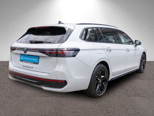 Fahrzeugabbildung Volkswagen Passat Variant R-Line 2.0TDI 4M DSG PANO HUD AHK