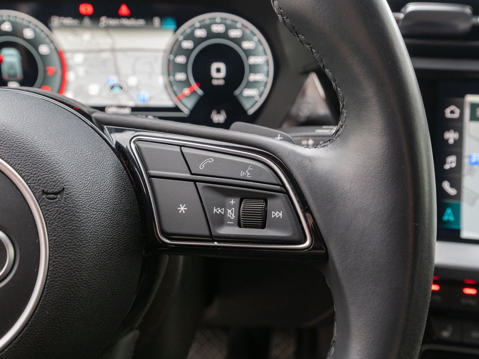 Fahrzeugabbildung Audi A3 Sportback S line 40TFSI quattro LED Navi SHZ
