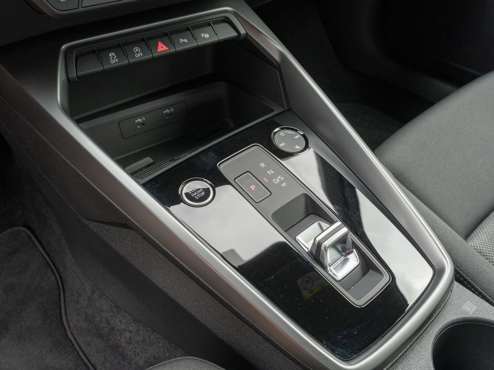 Fahrzeugabbildung Audi A3 Sportback 30 TDI Stronic LED Navi PDC GRA