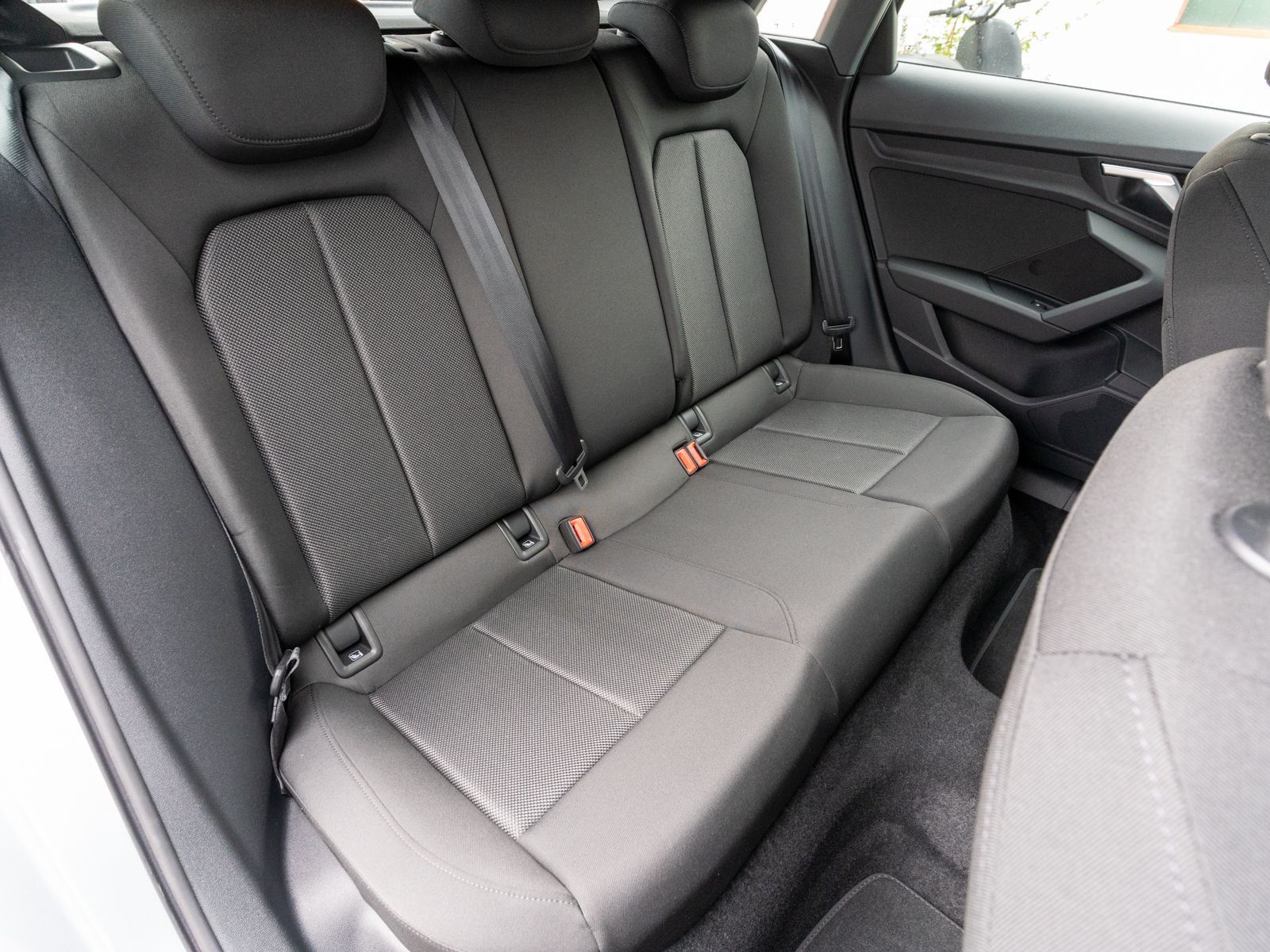 Fahrzeugabbildung Audi A3 Sportback 30 TDI Stronic LED Navi PDC GRA