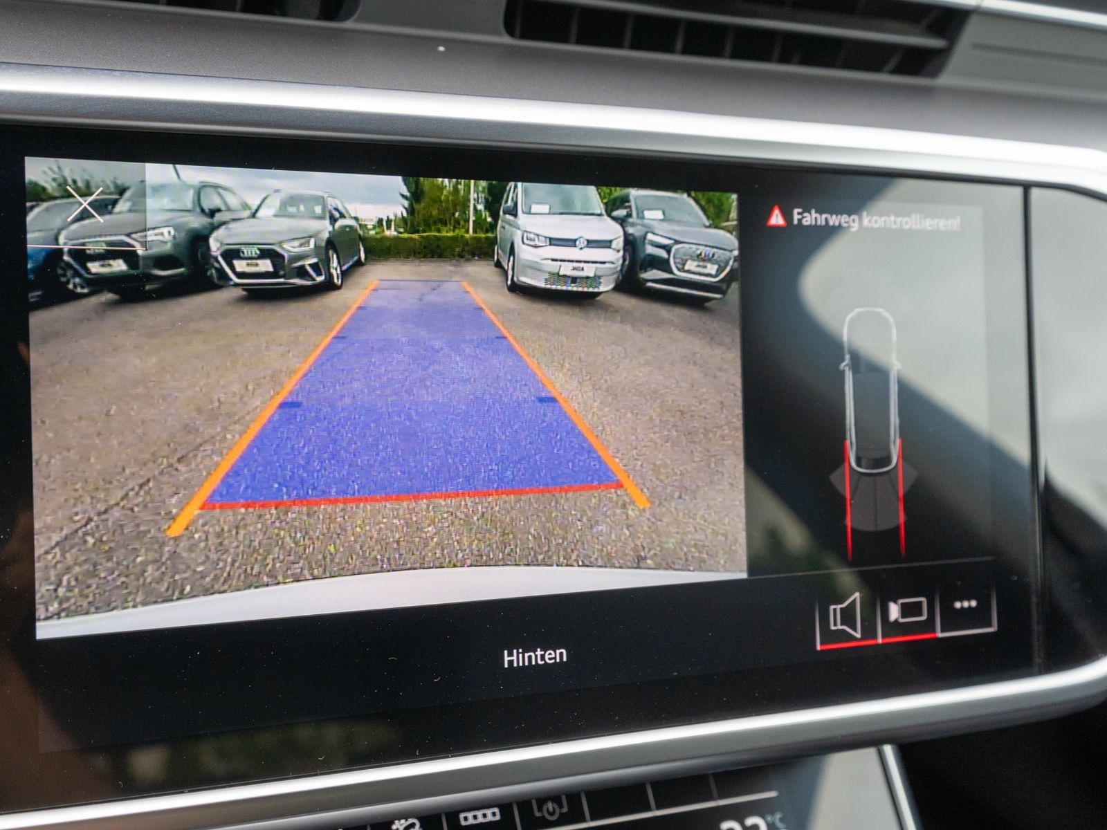 Fahrzeugabbildung Audi A6 allroad quattro 55 TDI tiptronic LED Navi RFK