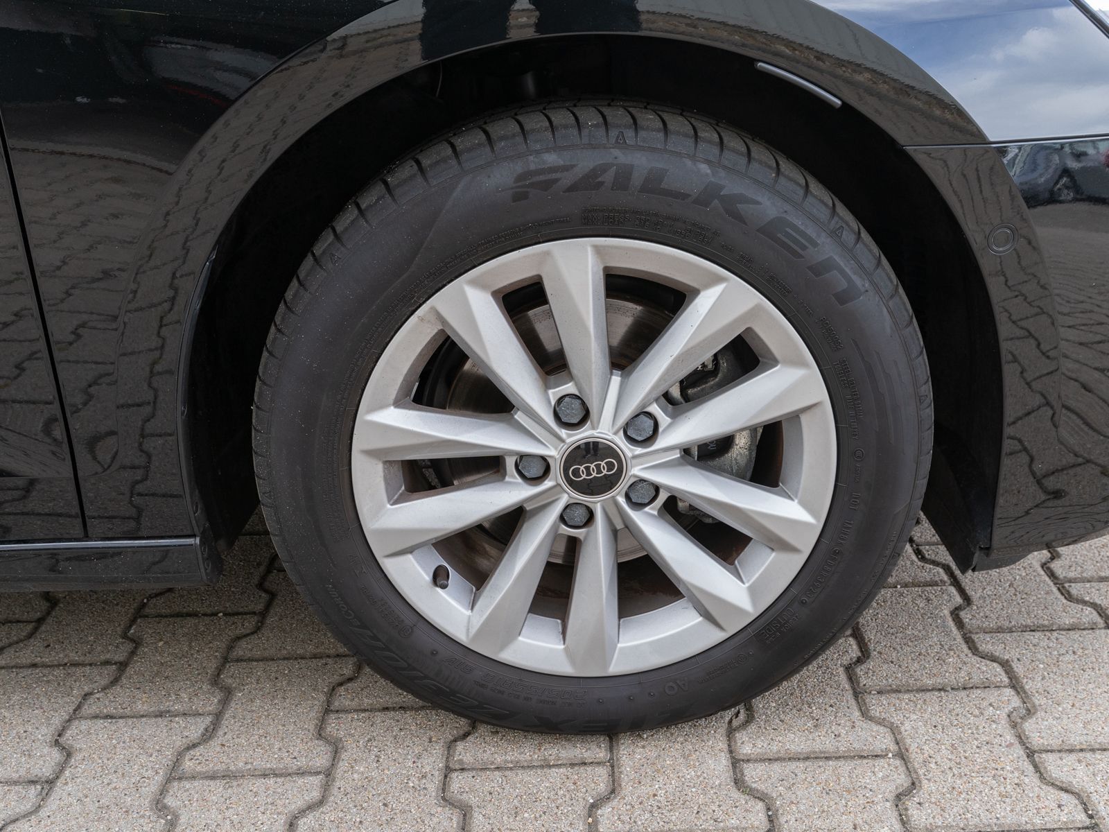 Fahrzeugabbildung Audi A3 Sportback 35TDI Stroni NAVI LED ACC RFK SONOS