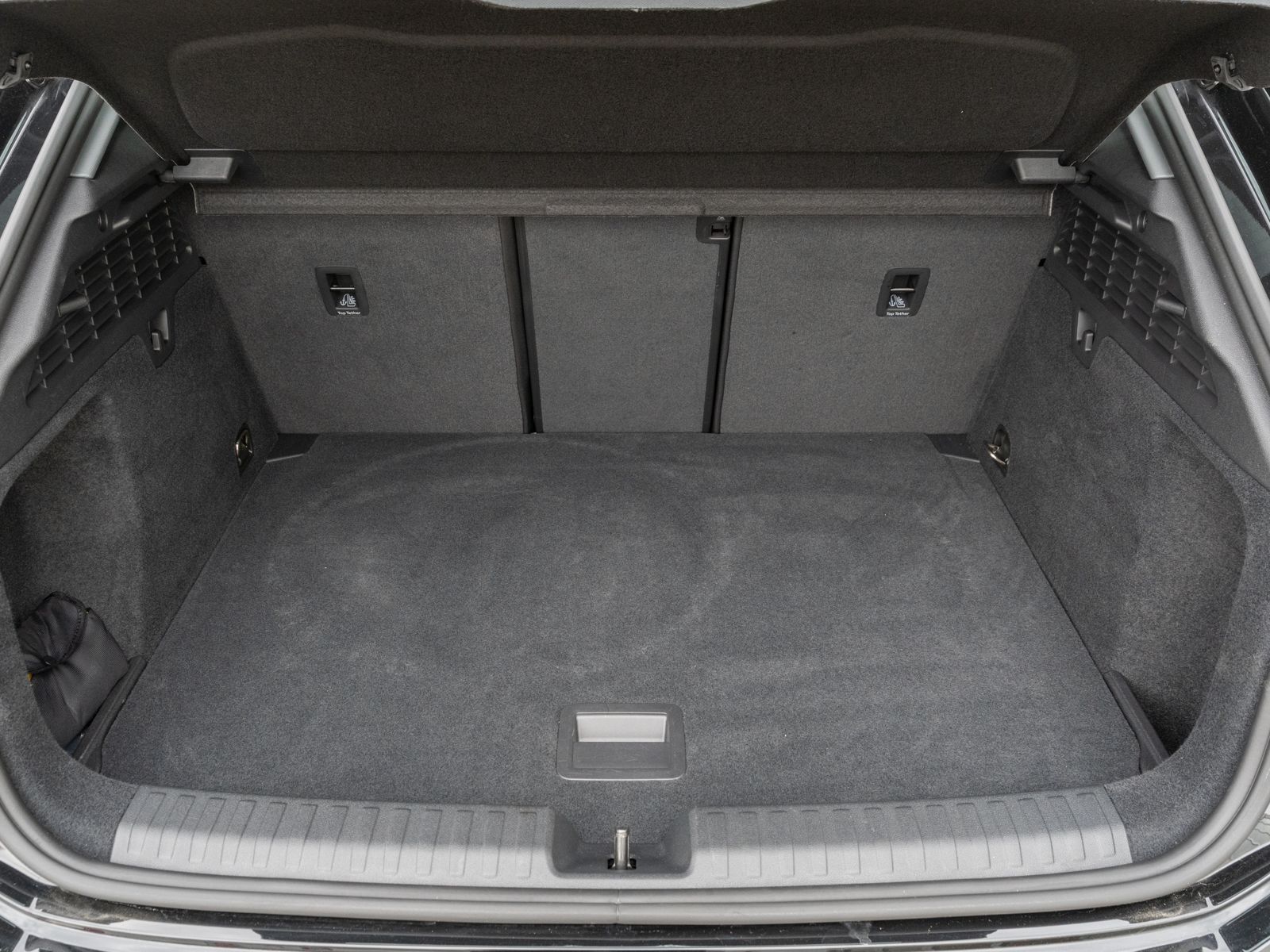Fahrzeugabbildung Audi A3 Sportback 35TDI Stroni NAVI LED ACC RFK SONOS