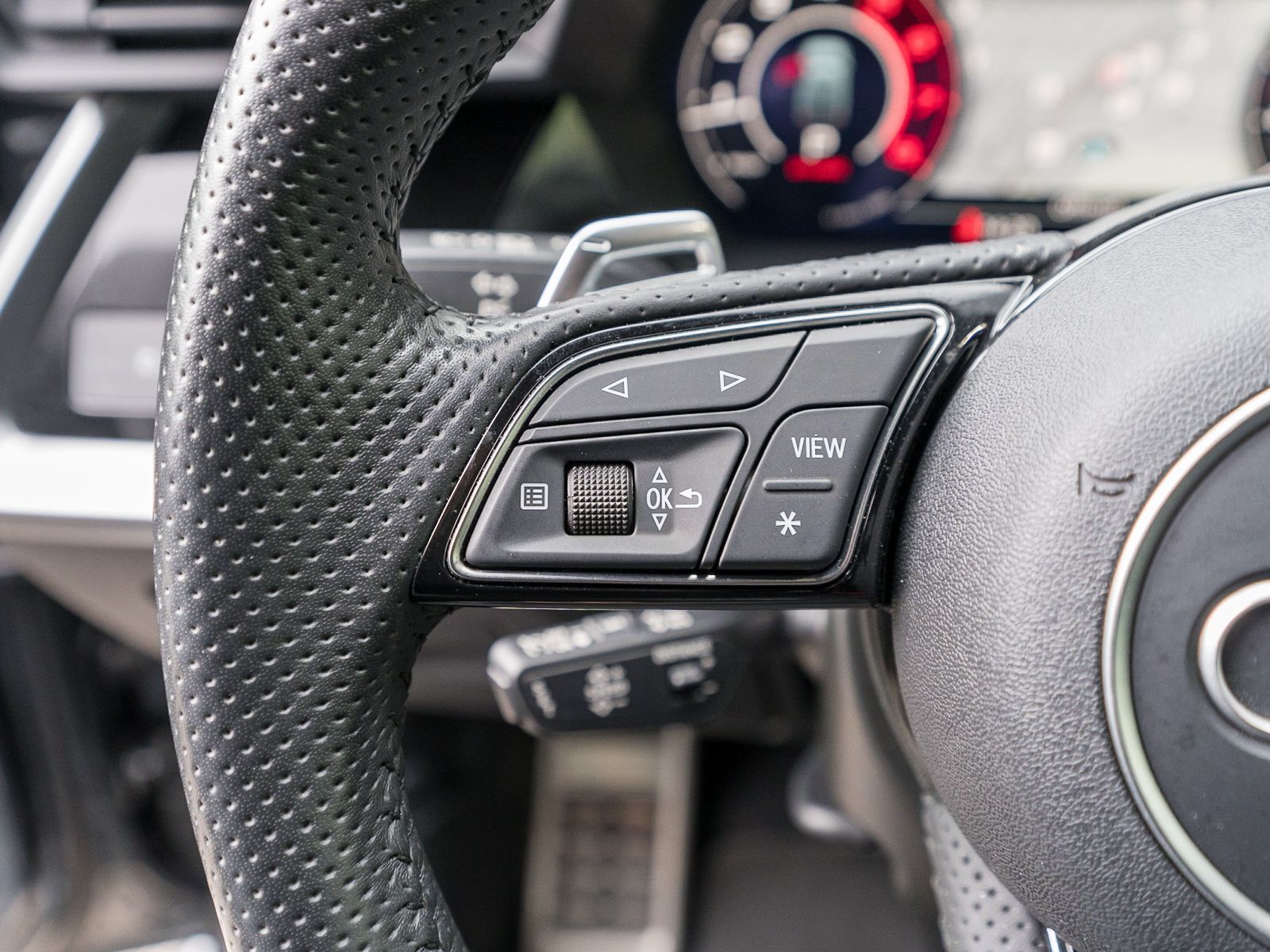 Fahrzeugabbildung Audi RS3 Sportback 2.5TFSI quattro Stron LEDER RS-AGA