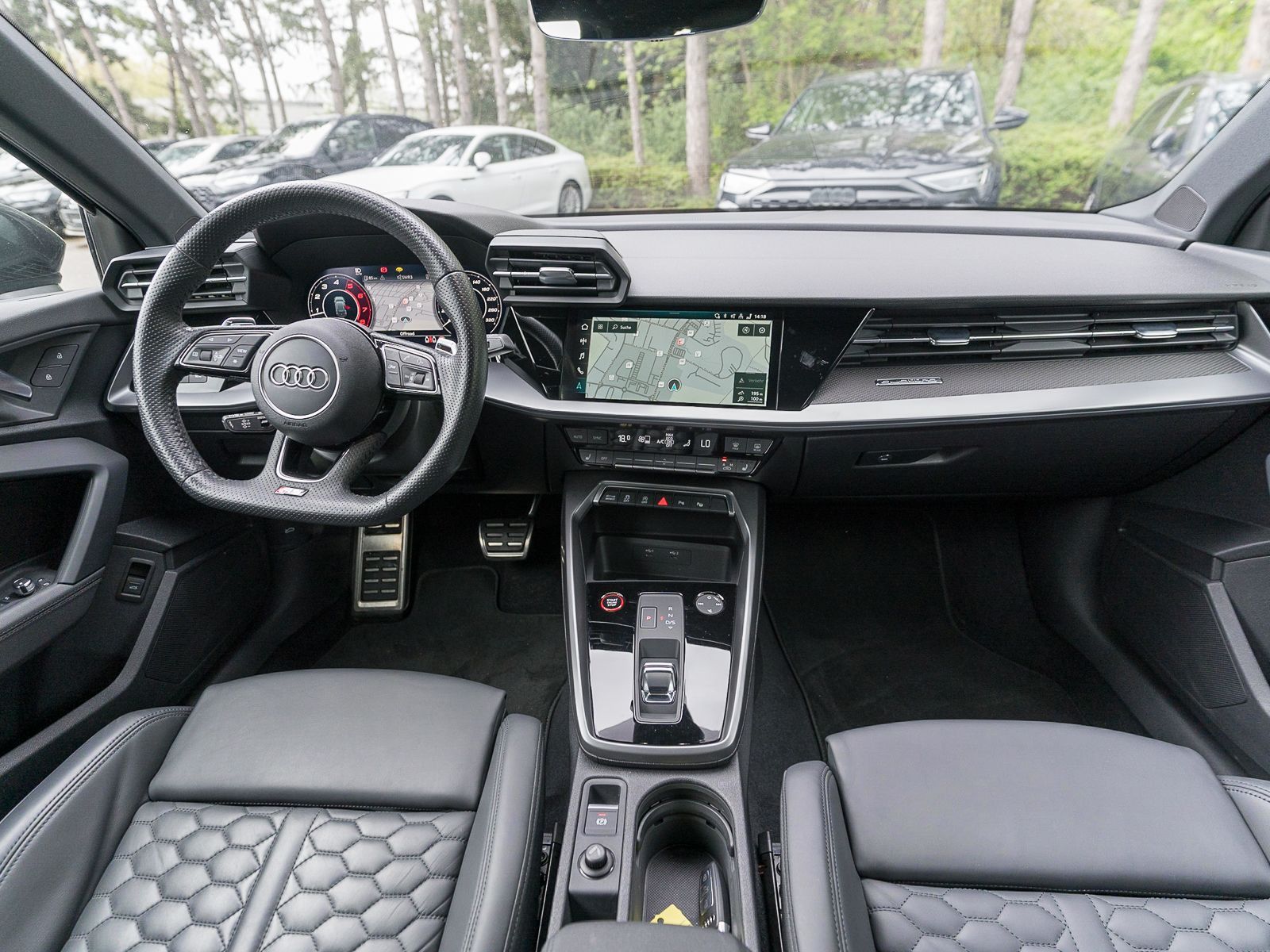 Fahrzeugabbildung Audi RS3 Sportback 2.5TFSI quattro Stron LEDER RS-AGA