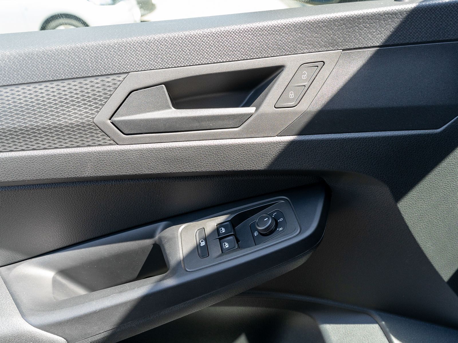 Fahrzeugabbildung Volkswagen Caddy Cargo Maxi 2.0 TDI NAVI SHZ PDC DAB+