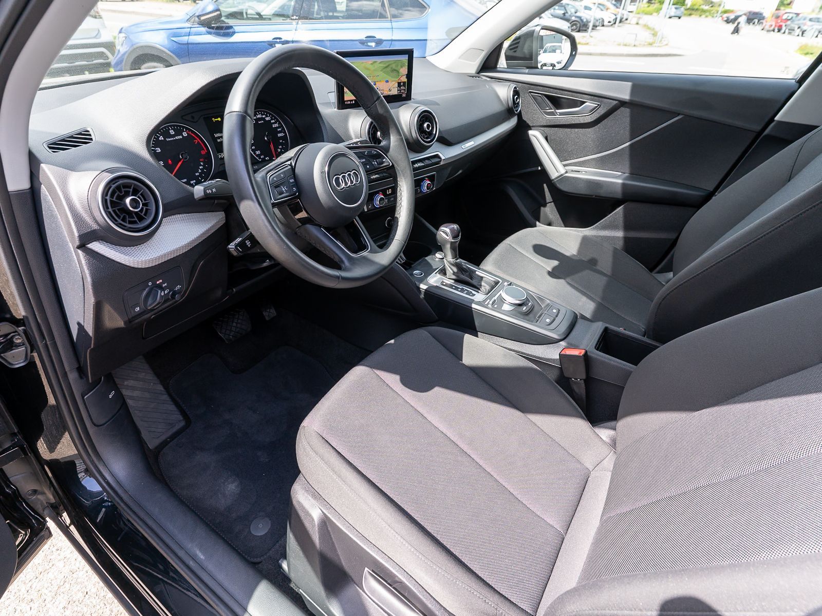 Fahrzeugabbildung Audi Q2 35TFSI Stronic Navi LED RFK PDC SHZ