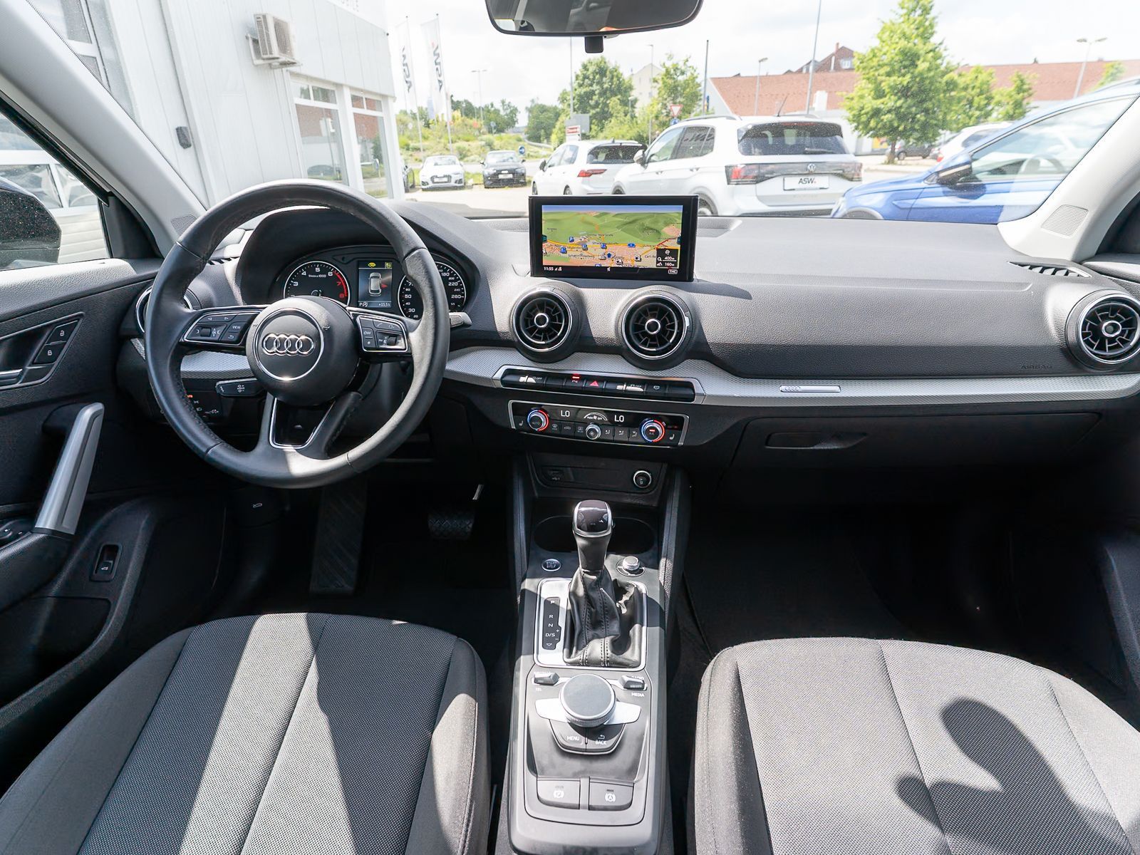 Fahrzeugabbildung Audi Q2 35TFSI Stronic Navi LED RFK PDC SHZ