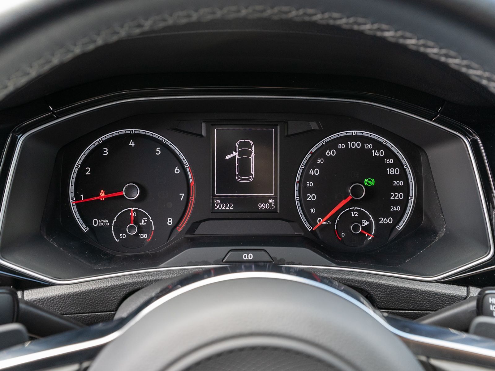 Fahrzeugabbildung Volkswagen T-ROC Sport 1,5 TSI DSG LED NAVI ACC PDC SHZ AHK